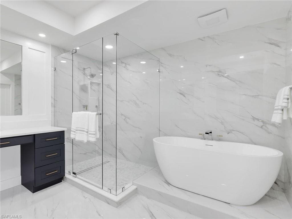 583 Audubon BLVD # C201, NAPLES FL 34110-29