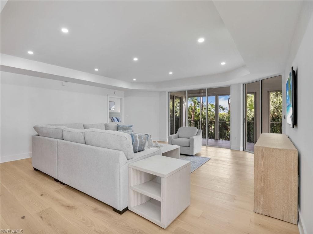 583 Audubon BLVD # C201, NAPLES FL 34110-10