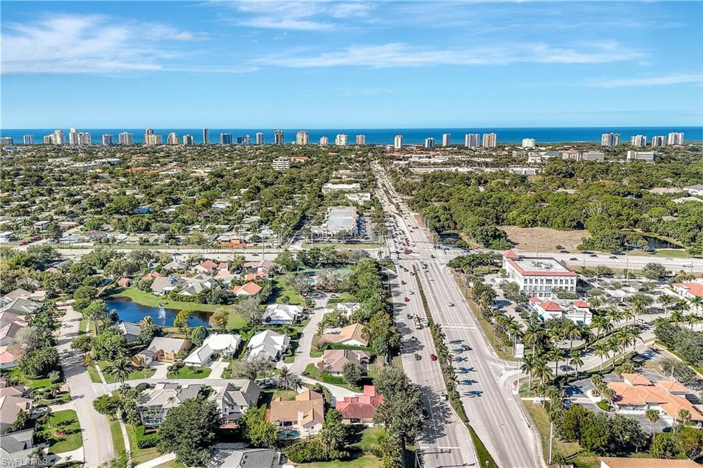 5138 Kristin CT, NAPLES FL 34105-26