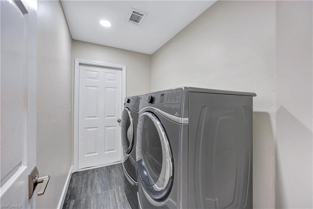 5138 Kristin CT, NAPLES FL 34105-16