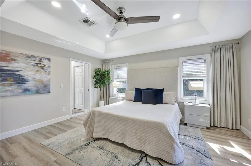 5138 Kristin CT, NAPLES FL 34105-8