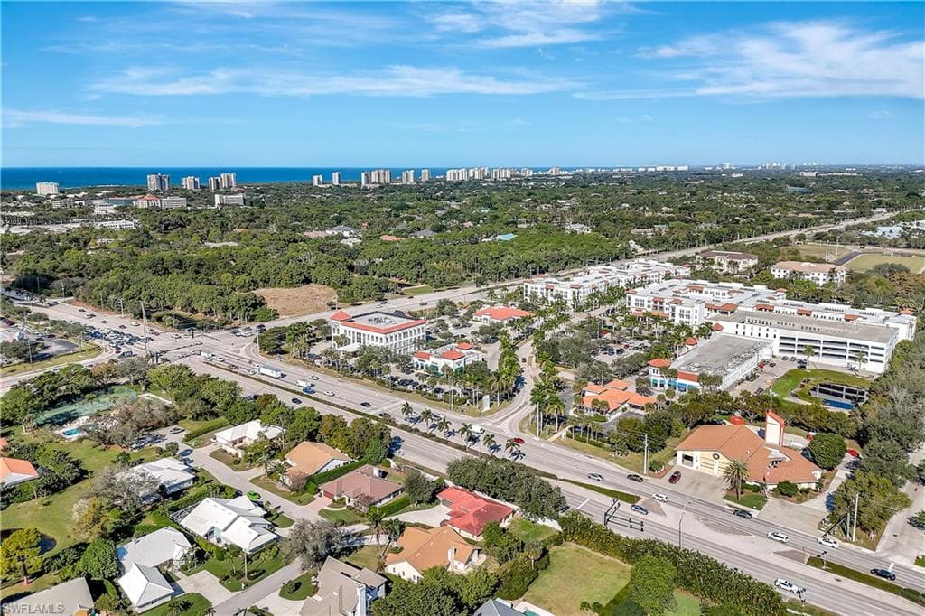 5138 Kristin CT, NAPLES FL 34105-28