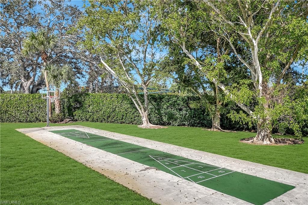 5138 Kristin CT, NAPLES FL 34105-24