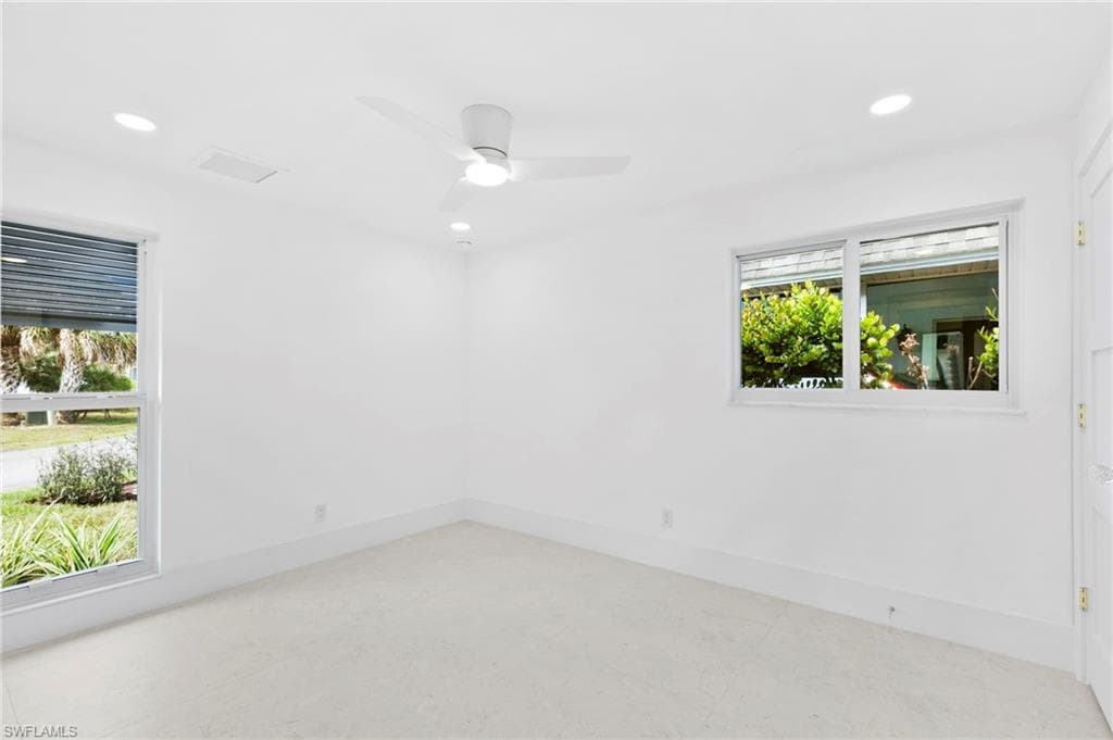 17 Knights Bridge RD, NAPLES FL 34112-12