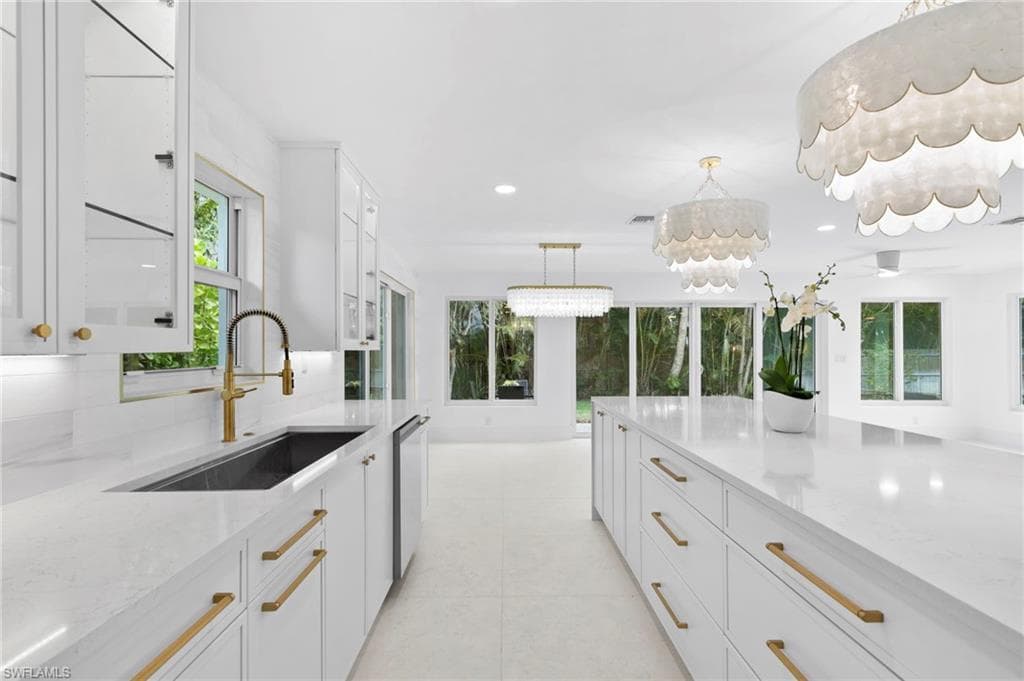 17 Knights Bridge RD, NAPLES FL 34112-6