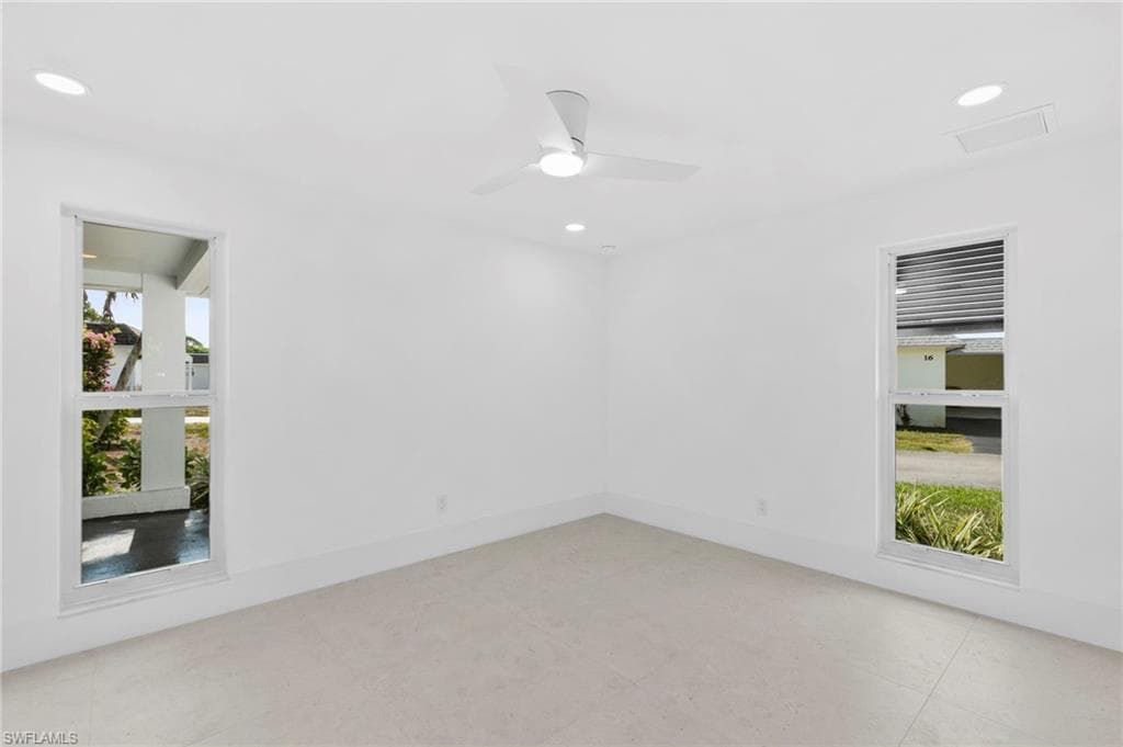 17 Knights Bridge RD, NAPLES FL 34112-9