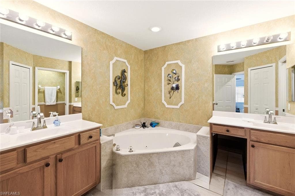 8401 Southbridge DR # 2, ESTERO FL 33967-24