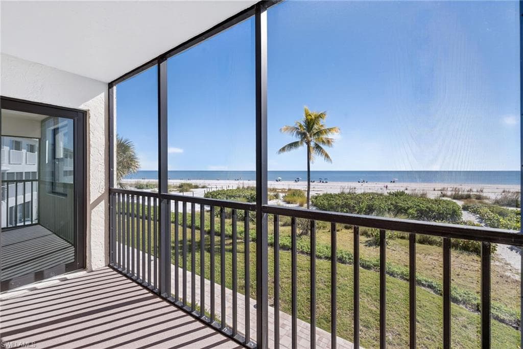 2230 Camino Del Mar DR, SANIBEL FL 33957-1