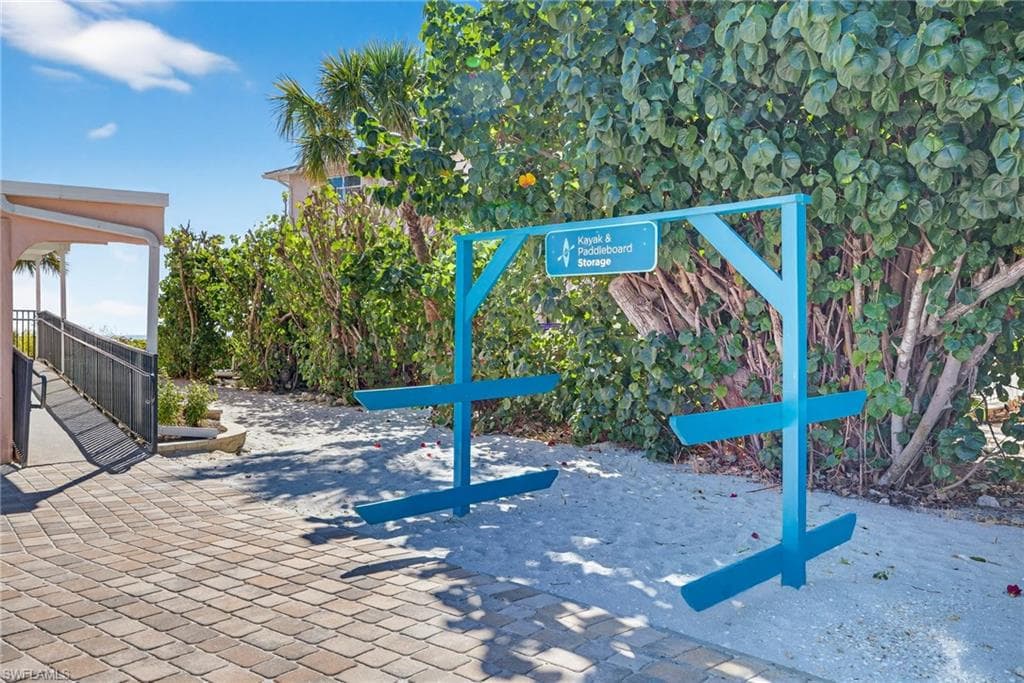 2230 Camino Del Mar DR, SANIBEL FL 33957-32
