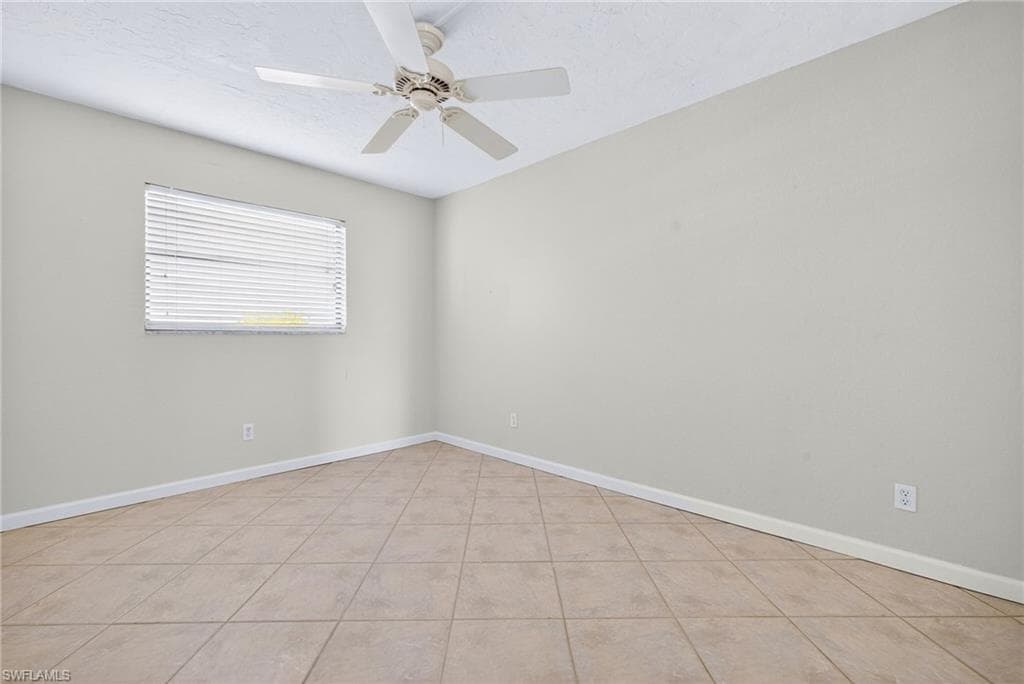 2230 Camino Del Mar DR, SANIBEL FL 33957-18