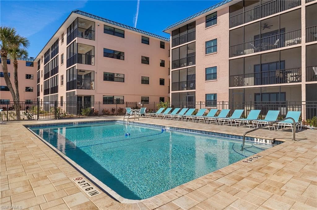 2230 Camino Del Mar DR, SANIBEL FL 33957-30