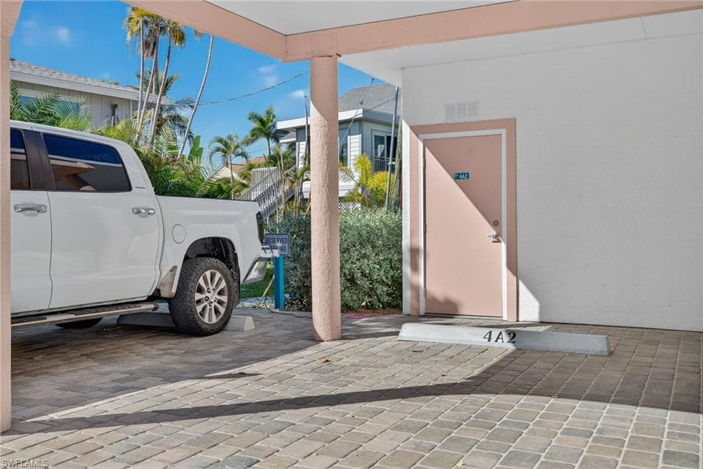 2230 Camino Del Mar DR, SANIBEL FL 33957-20