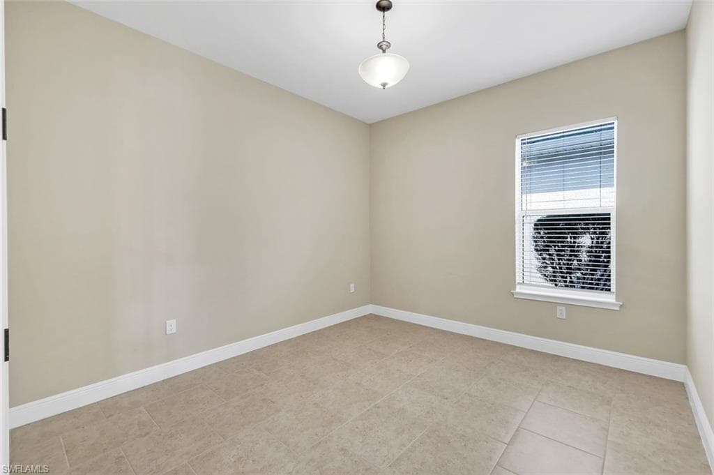 3529 Pilot CIR, NAPLES FL 34120-27