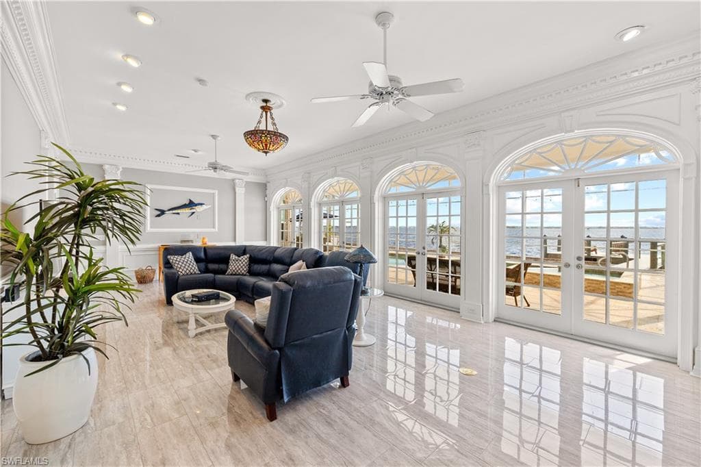 1807 Coral CIR-16