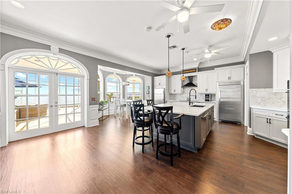 1807 Coral CIR-10