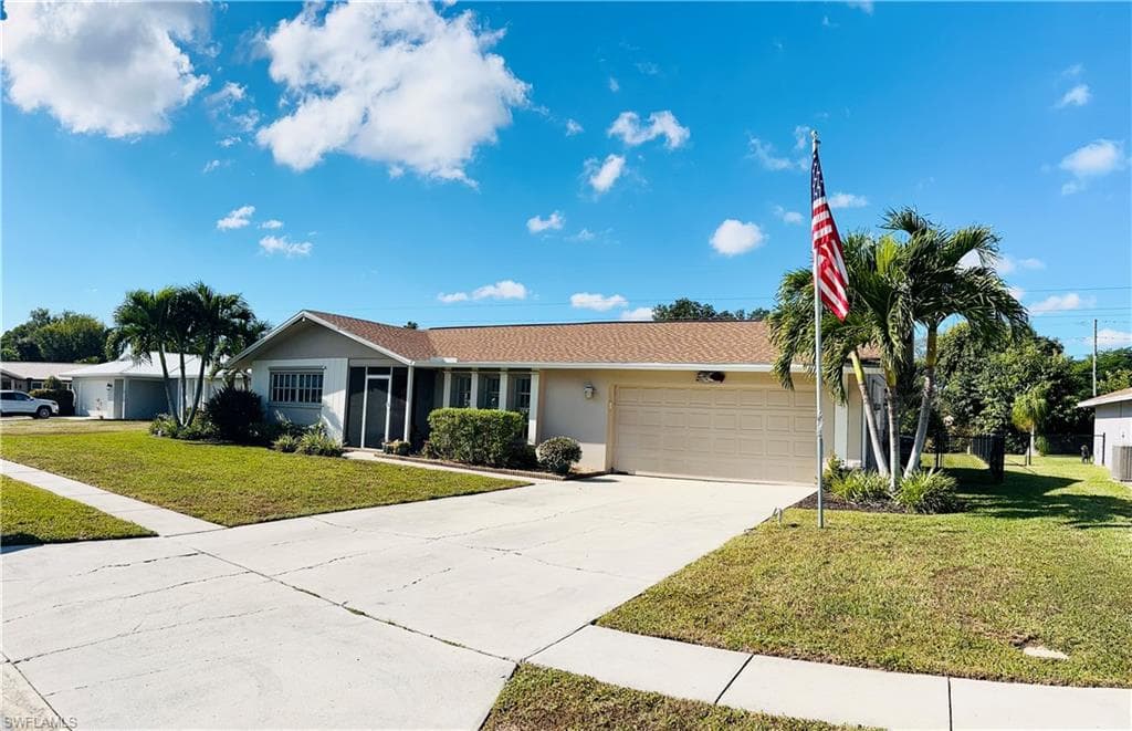 1406 S Larkwood SQ, FORT MYERS FL 33919-1