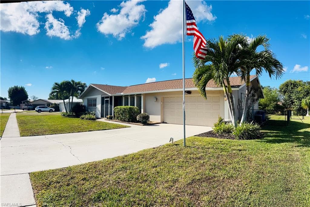 1406 S Larkwood SQ, FORT MYERS FL 33919-2