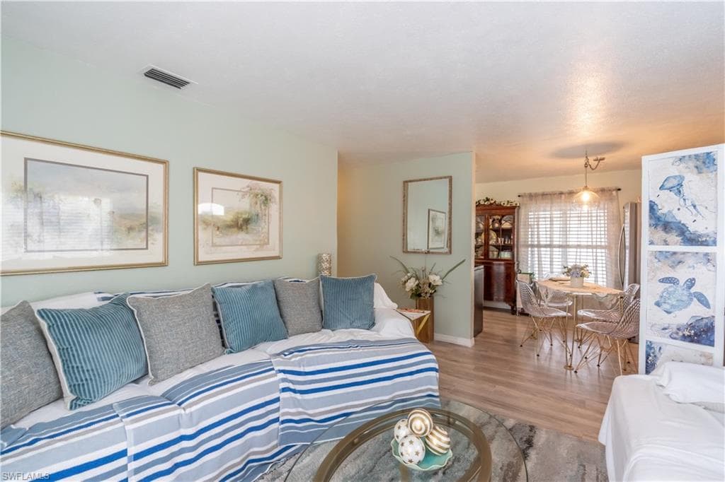 1360 5th AVE N, NAPLES FL 34102-4