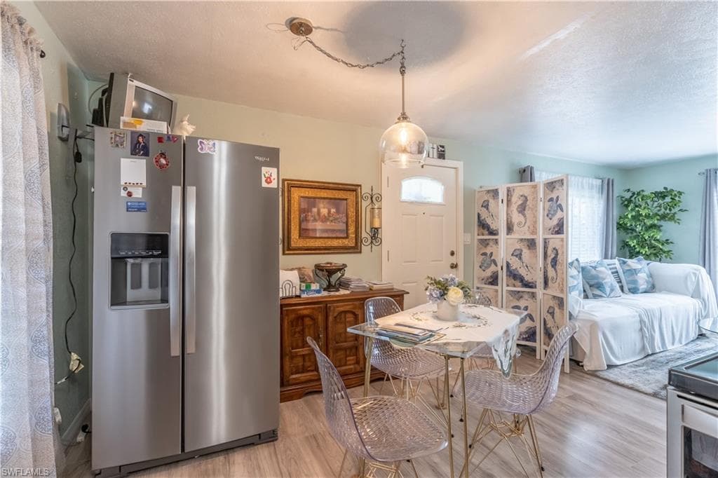 1360 5th AVE N, NAPLES FL 34102-7