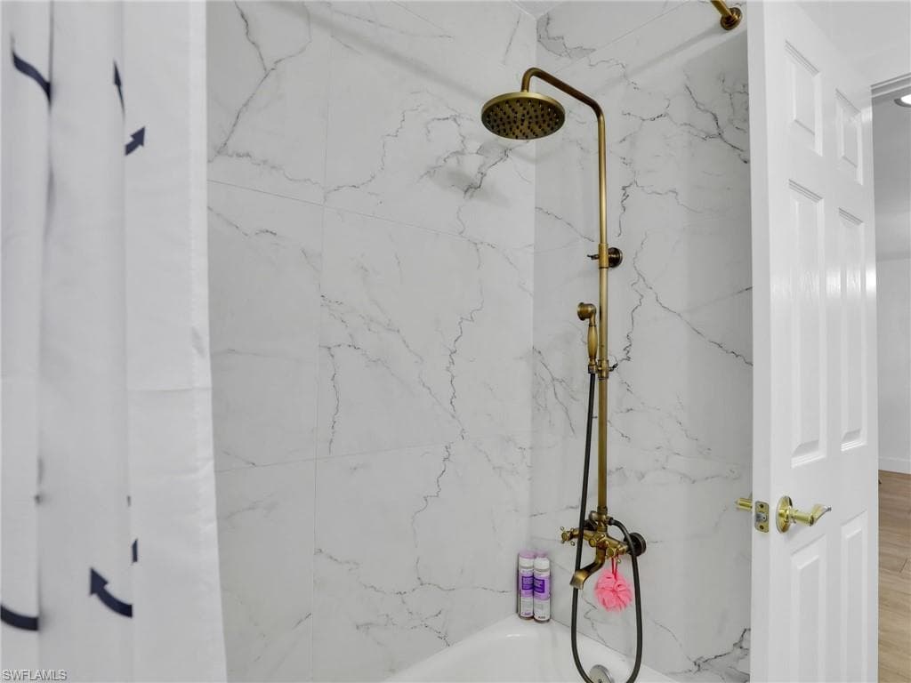 9831 Alabama ST # 5, BONITA SPRINGS FL 34135-16