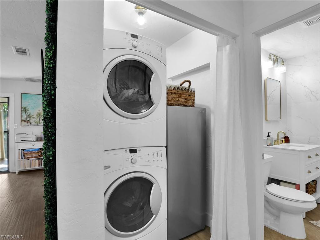 9831 Alabama ST # 5, BONITA SPRINGS FL 34135-17