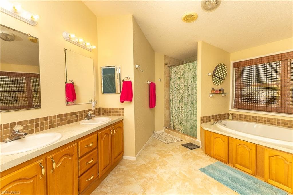 1198 Silver Fox LN, LABELLE FL 33935-8