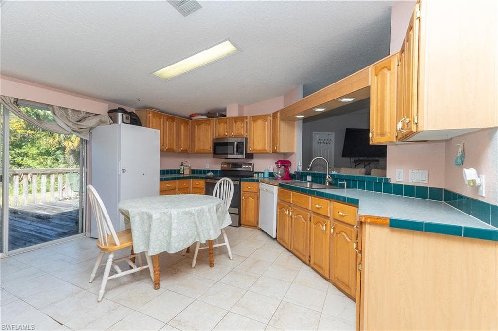 1198 Silver Fox LN, LABELLE FL 33935-3