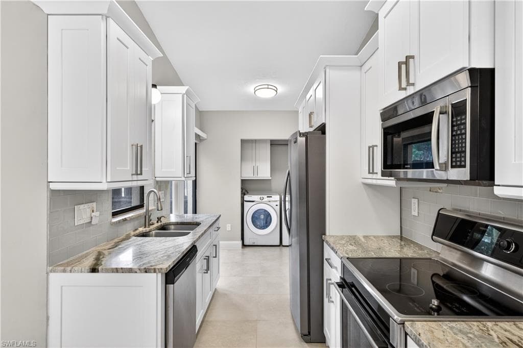 7164 Lyle TER # 2, FORT MYERS FL 33907-7