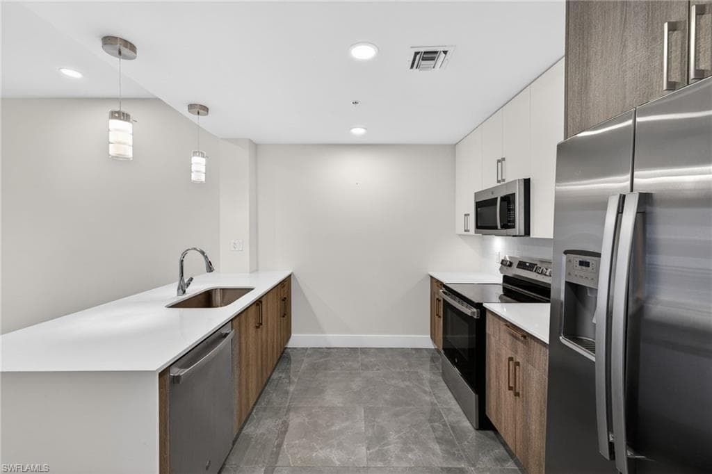 26610 Rosewood Pointe DR # 202, BONITA SPRINGS FL 34135-4