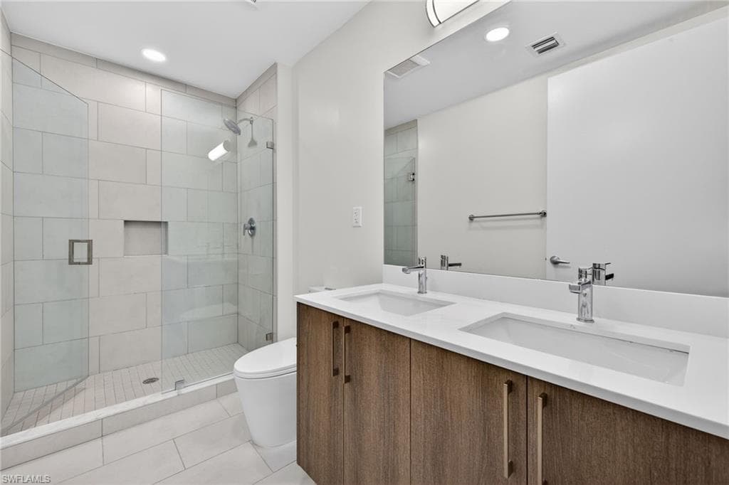 26610 Rosewood Pointe DR # 202, BONITA SPRINGS FL 34135-13