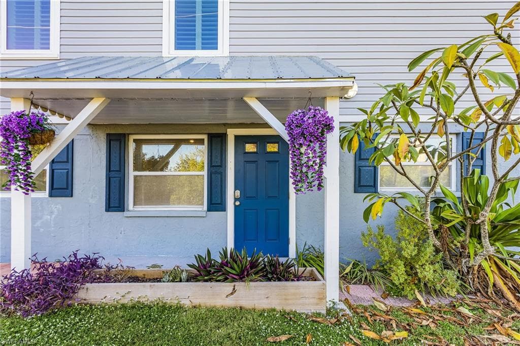 16201 Aura LN-22