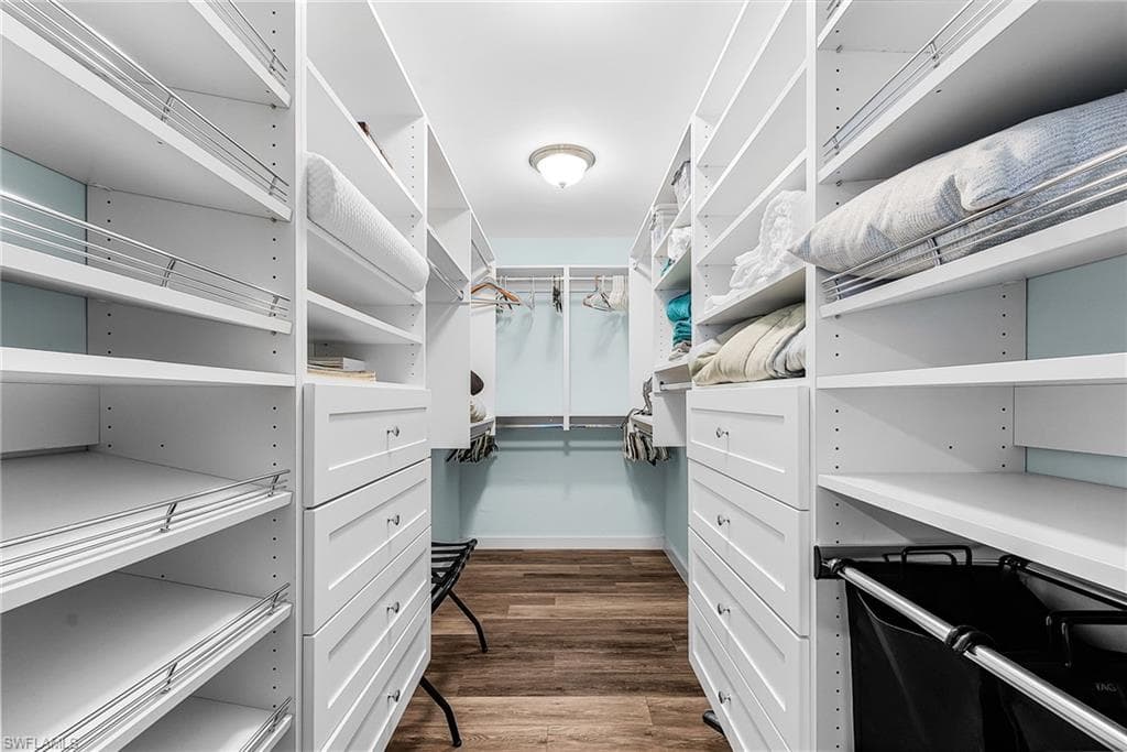 16201 Aura LN-15