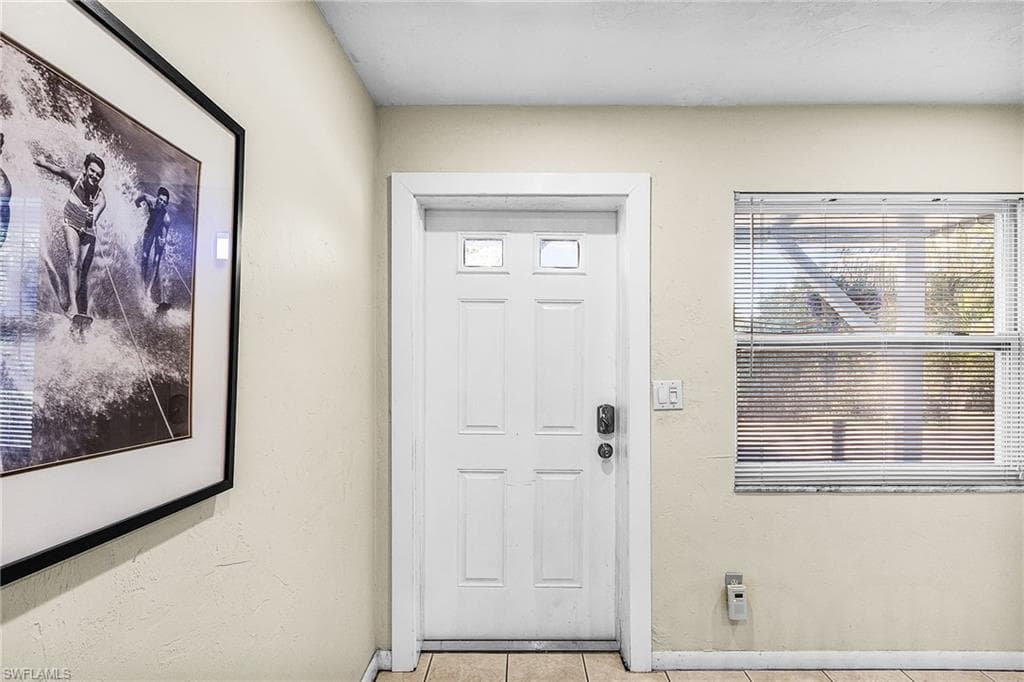 16201 Aura LN-23
