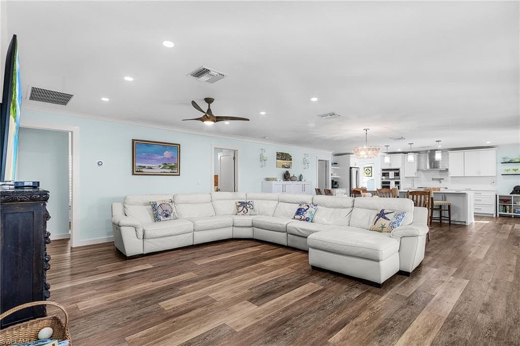 16201 Aura LN-13
