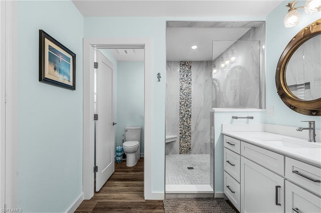 16201 Aura LN-17