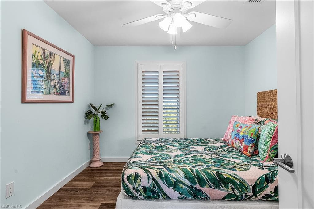 16201 Aura LN-18