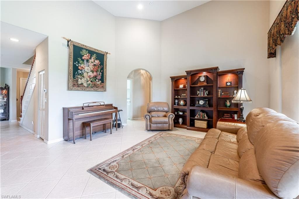 3911 Aurora CT, NAPLES FL 34116-12