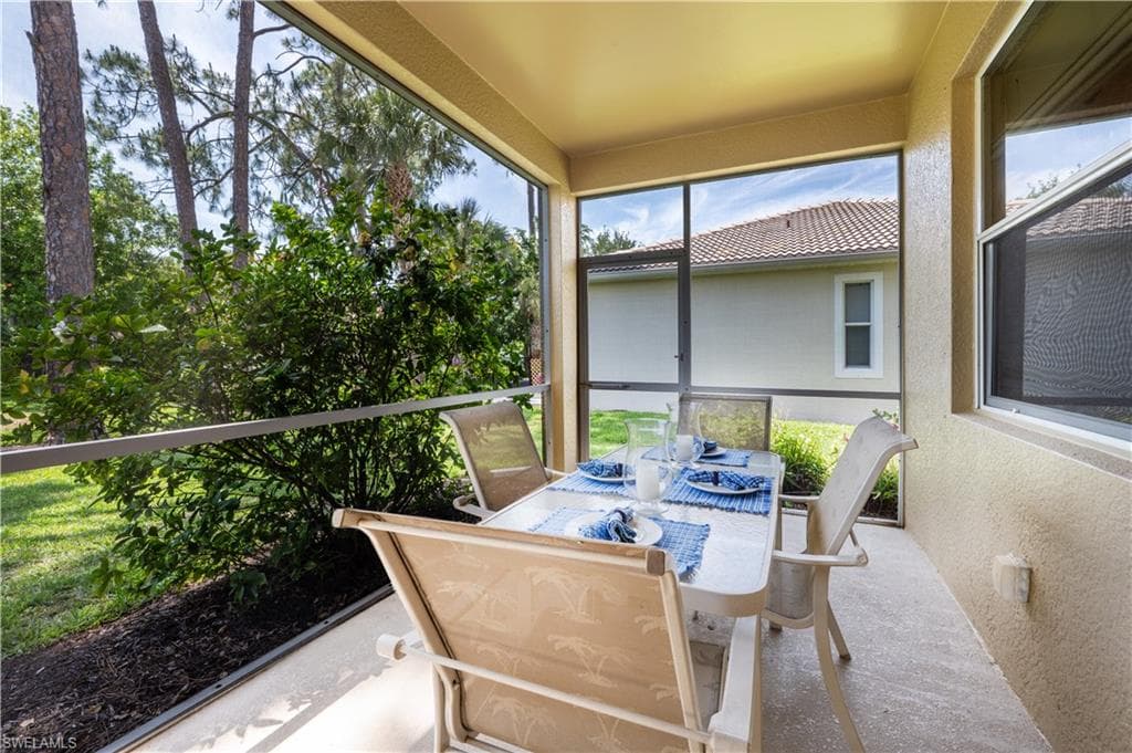 3911 Aurora CT, NAPLES FL 34116-15