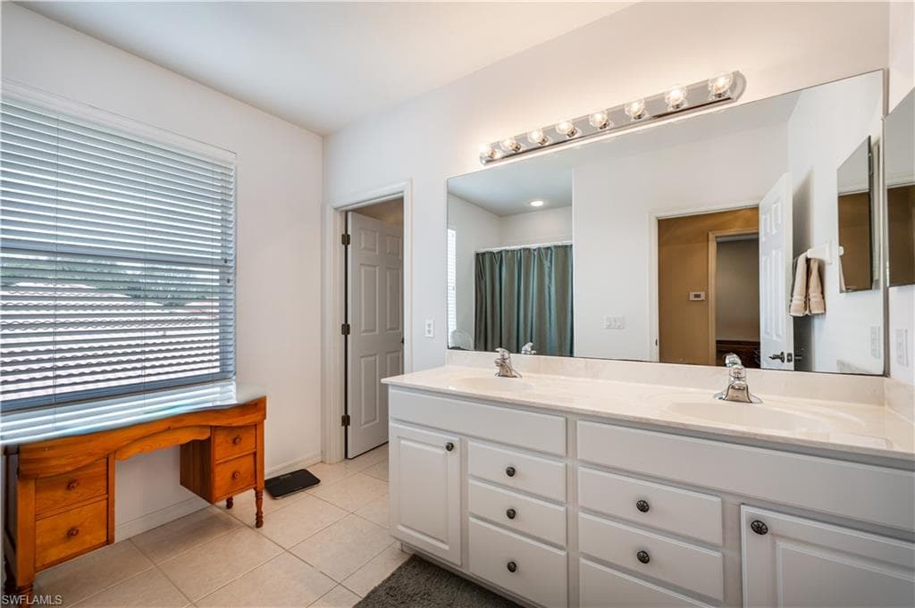 3911 Aurora CT, NAPLES FL 34116-27