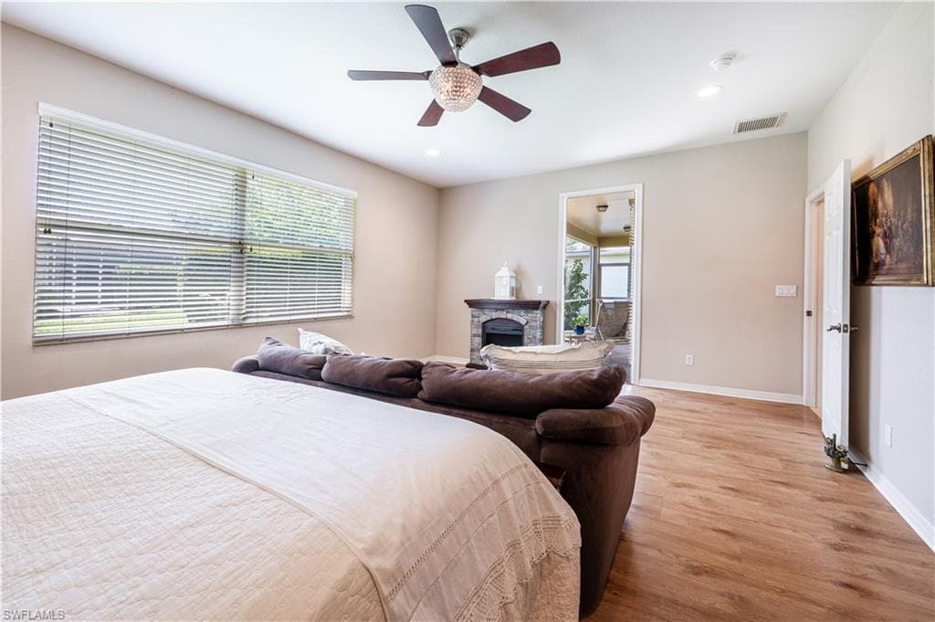 3911 Aurora CT, NAPLES FL 34116-19