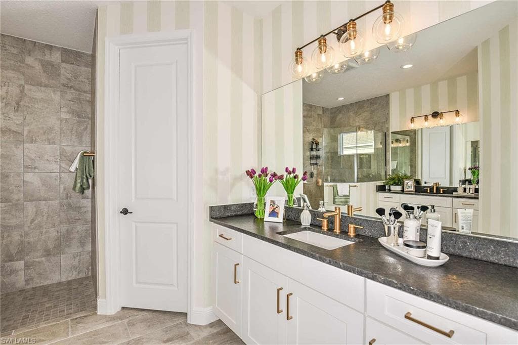 8775 Pigeon Key, FORT MYERS FL 33908-25