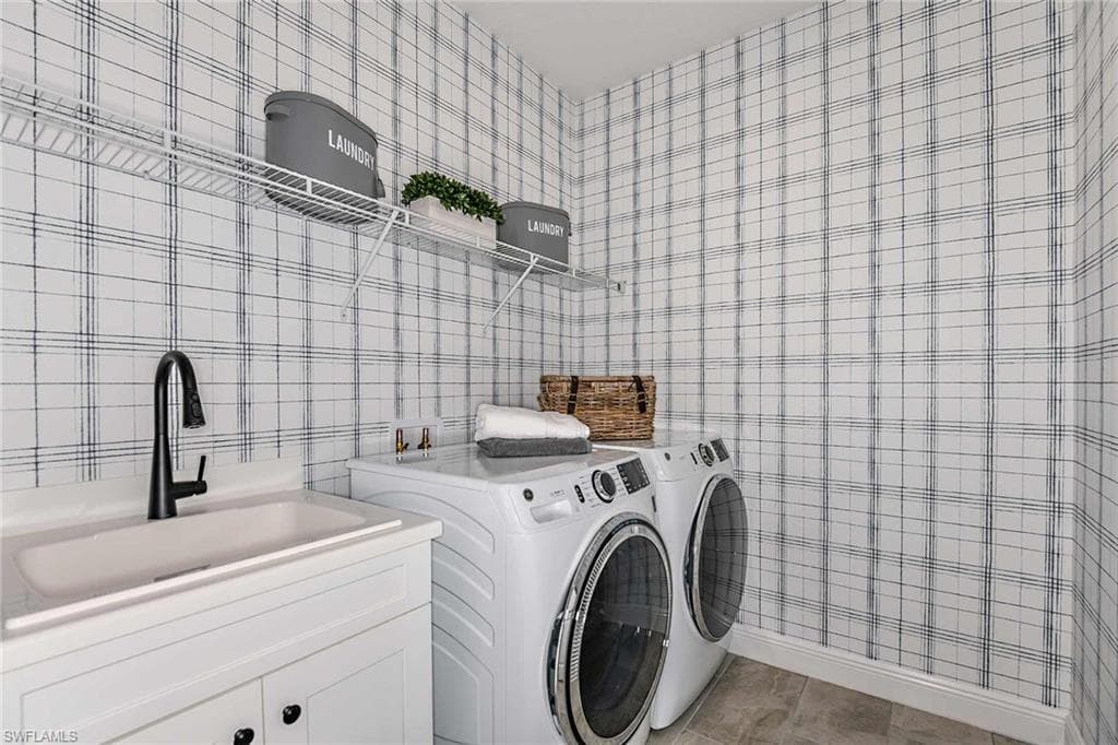 8775 Pigeon Key, FORT MYERS FL 33908-27