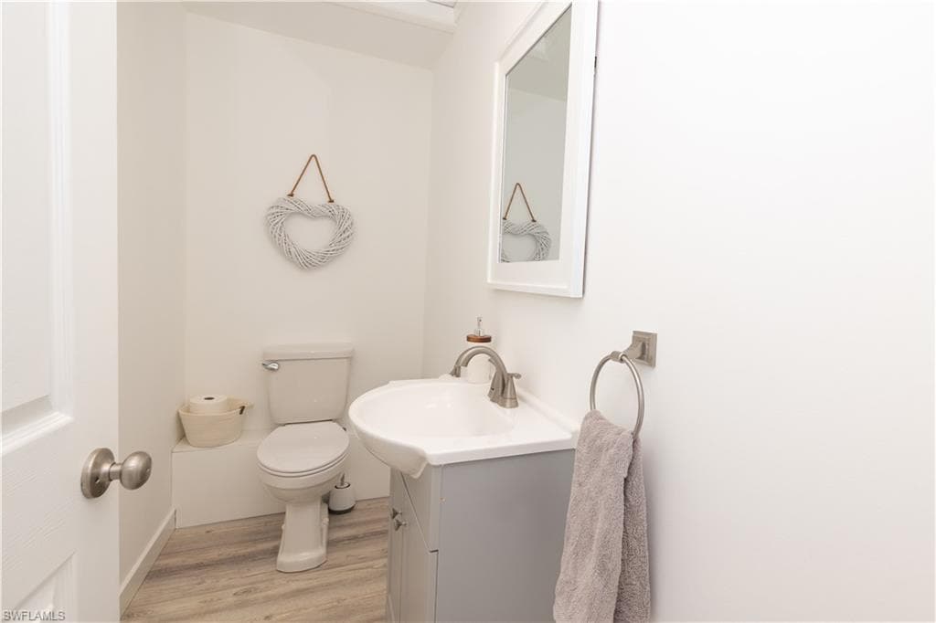 4639 Brainard Bayou RD, SANIBEL FL 33957-37