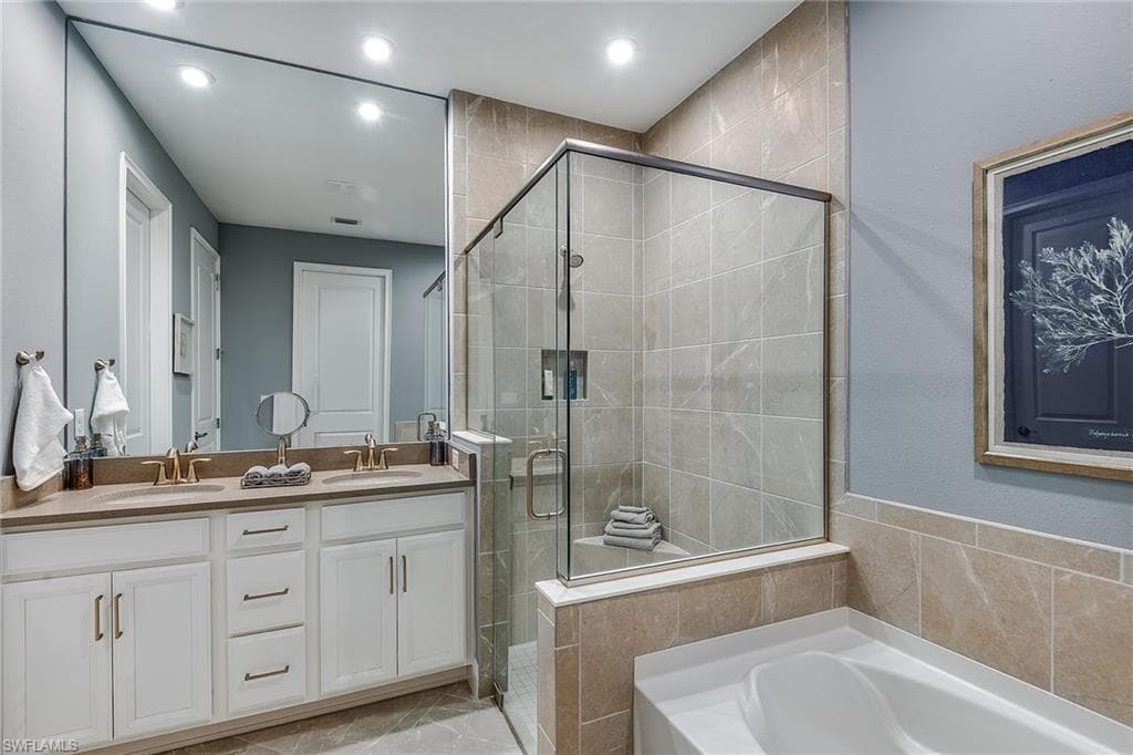 6677 Good Life ST, FORT MYERS FL 33966-26