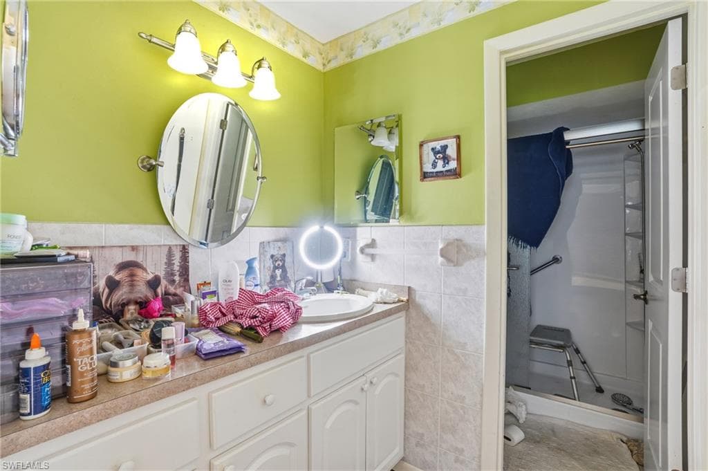 10431 New Bedford CT, LEHIGH ACRES FL 33936-14