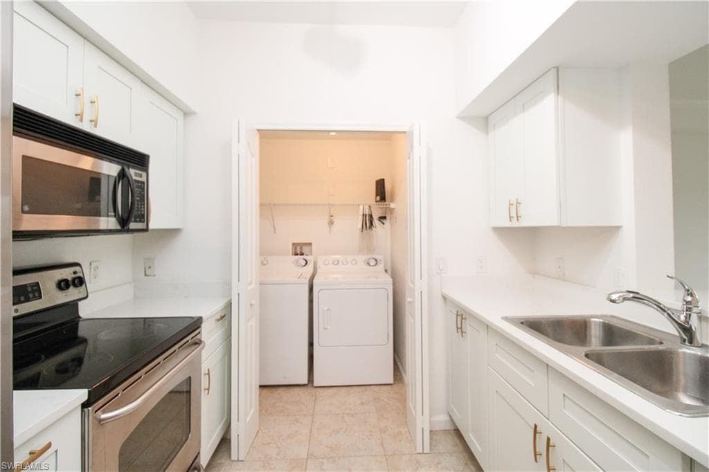 13010 Positano CIR # 102, NAPLES FL 34105-8