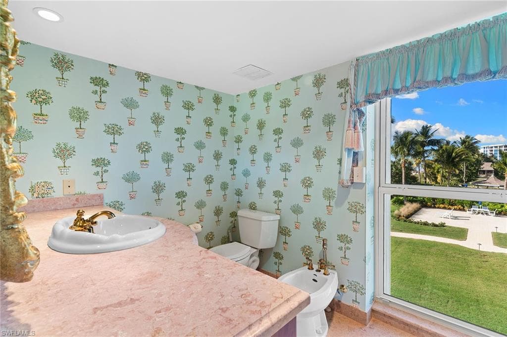 1285 Gulf Shore BLVD N # 2B, NAPLES FL 34102-22