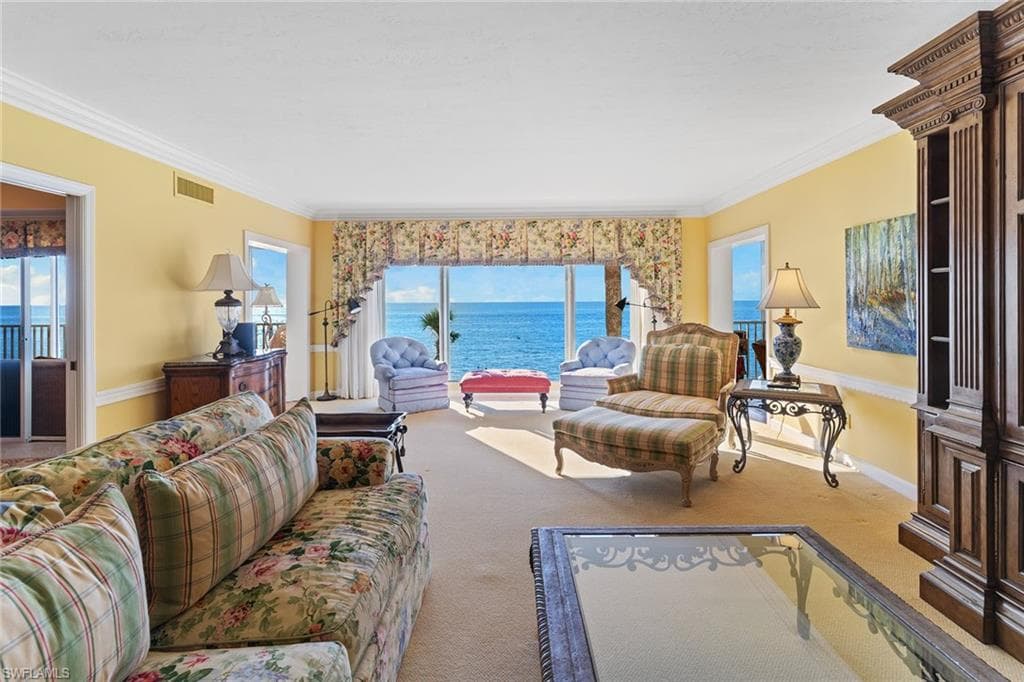 1285 Gulf Shore BLVD N # 2B, NAPLES FL 34102-5