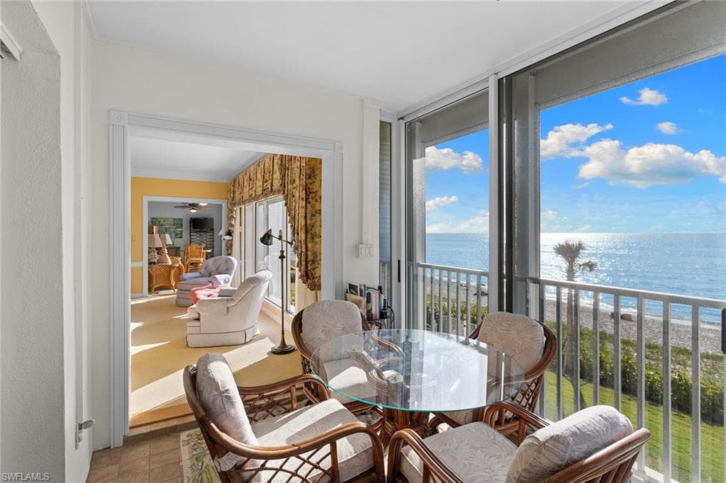 1285 Gulf Shore BLVD N # 2B, NAPLES FL 34102-15