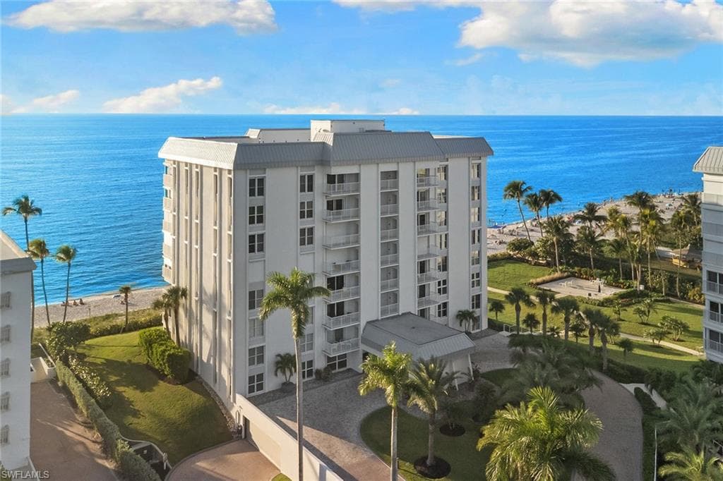 1285 Gulf Shore BLVD N # 2B, NAPLES FL 34102-33